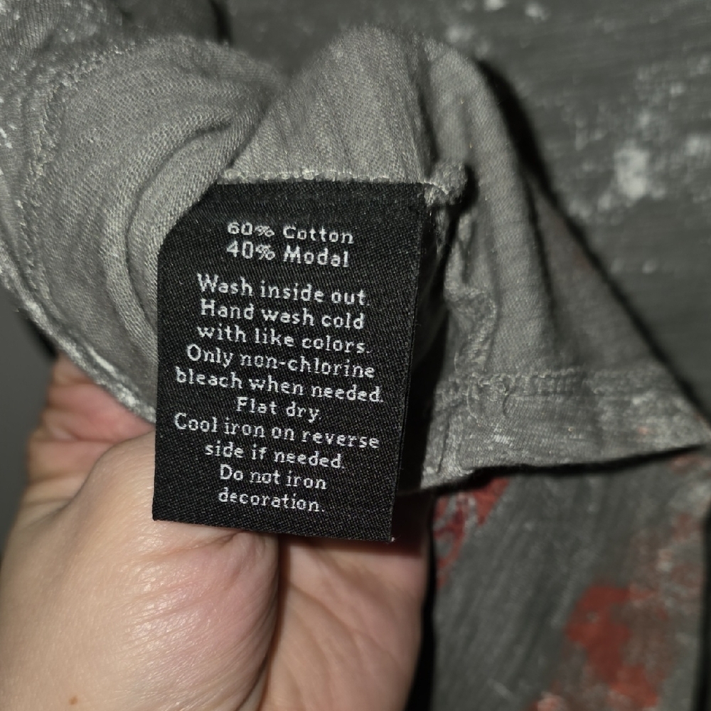 Rock & Republic Gray, Red, Blue Star Tee - XL - Picture 7 of 8